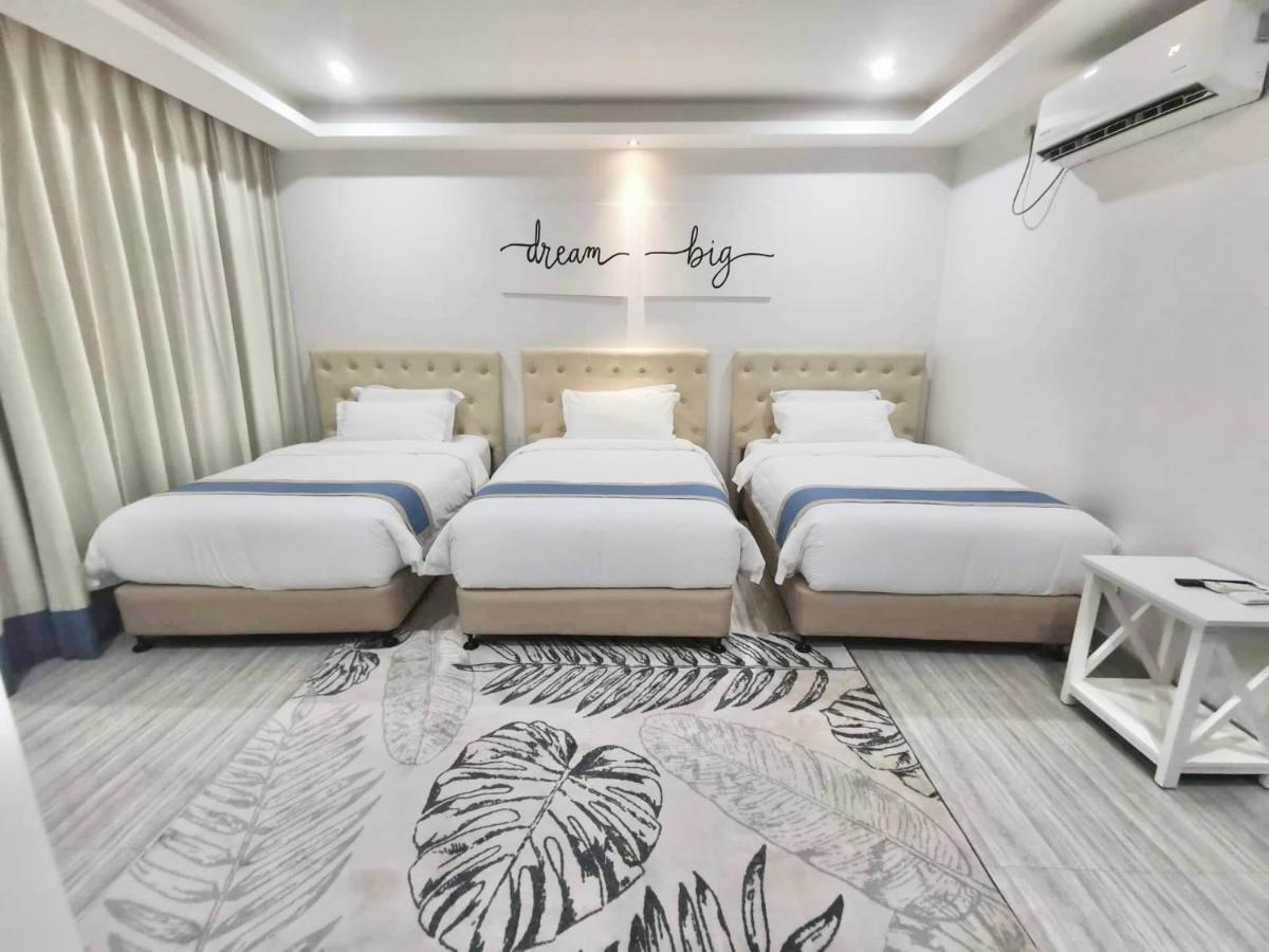 Hampton Suites Davao City Extérieur photo