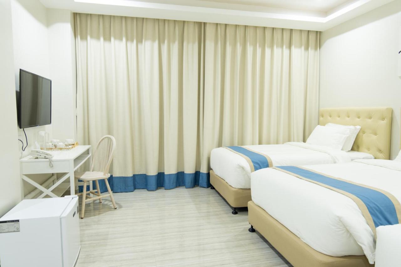 Hampton Suites Davao City Extérieur photo