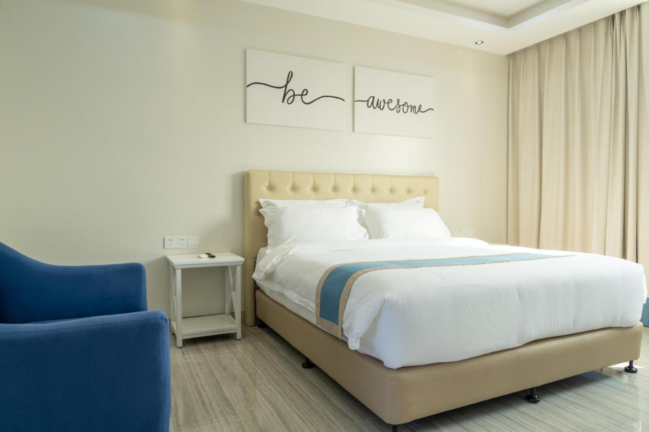 Hampton Suites Davao City Extérieur photo