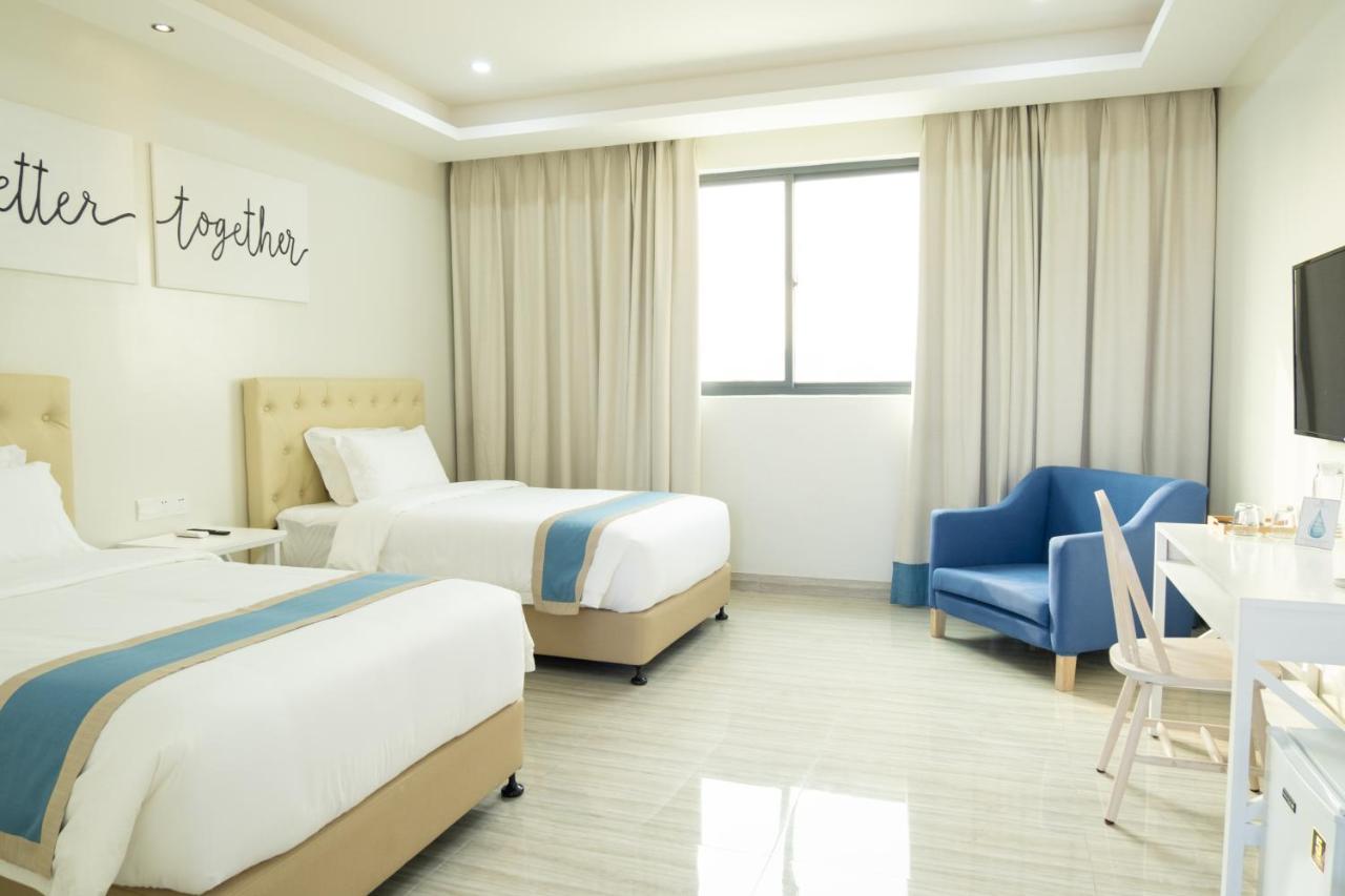 Hampton Suites Davao City Extérieur photo