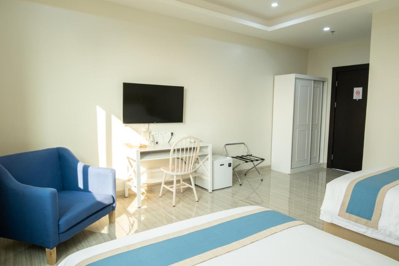 Hampton Suites Davao City Extérieur photo