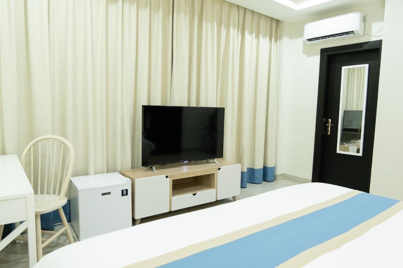 Hampton Suites Davao City Extérieur photo